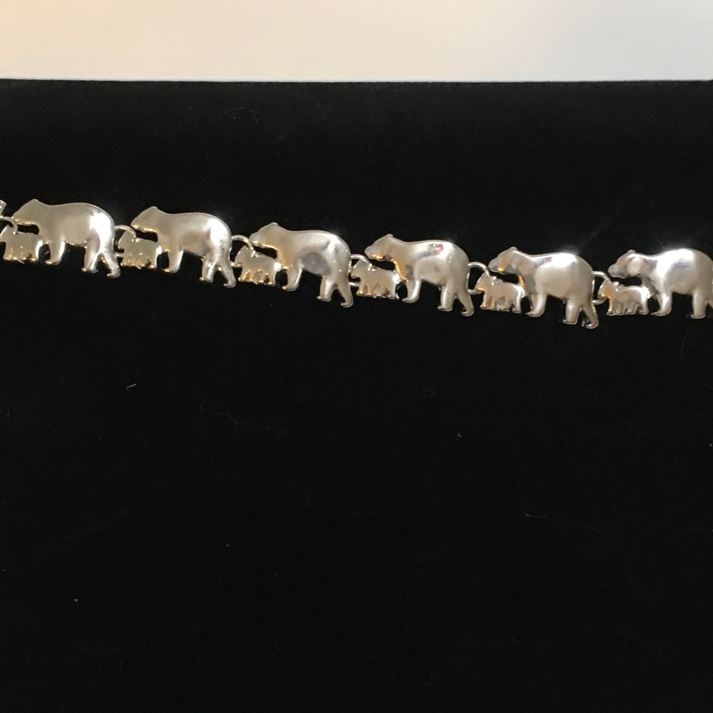 Mama bear & cub bracelet
